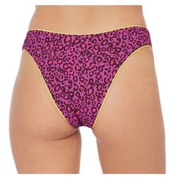 BCBGeneration Hot Spot Reversible Bikini Leopard Swimsuit Bottoms Only NWT US S - Picture 3 of 3
